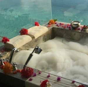 Meet your Posher, Radhiyah